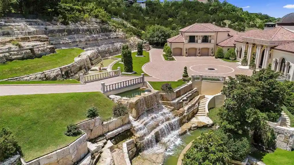 12821 Park Dr A Stunning 13.9M Lake Travis Retreat Known as Villa Del Lago 5