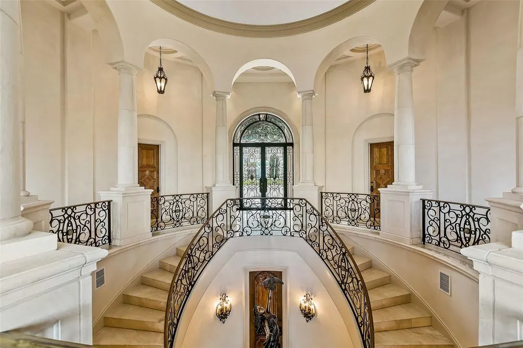 12821 Park Dr A Stunning 13.9M Lake Travis Retreat Known as Villa Del Lago 6