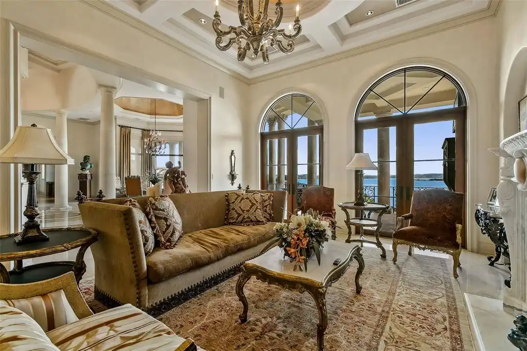 12821 Park Dr A Stunning 13.9M Lake Travis Retreat Known as Villa Del Lago 8