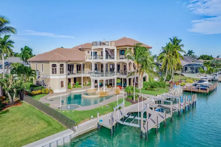 $8.9 Million Marco Island Masterpiece Blends Gulf Access, Private Theater and Smart Luxury Living