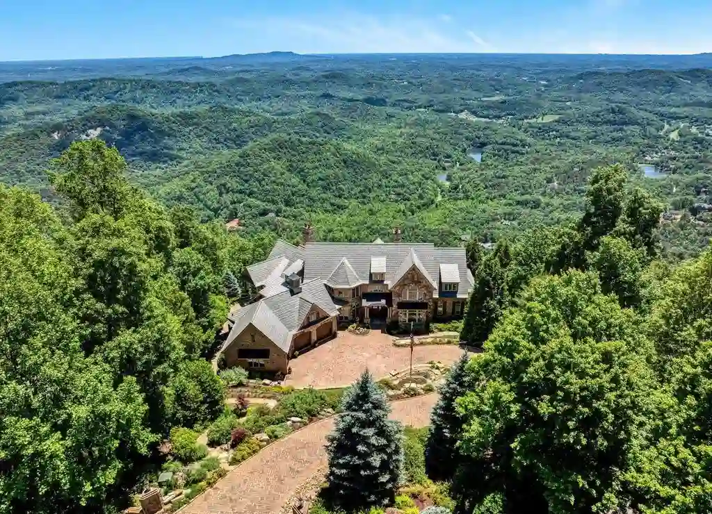 16 High Bluff Ct Stunning South Carolina Estate with Unparalleled Mountain Peak Views Asks 6 12