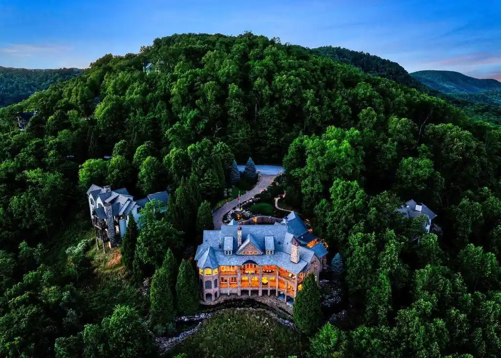 16 High Bluff Ct Stunning South Carolina Estate with Unparalleled Mountain Peak Views Asks 6 15