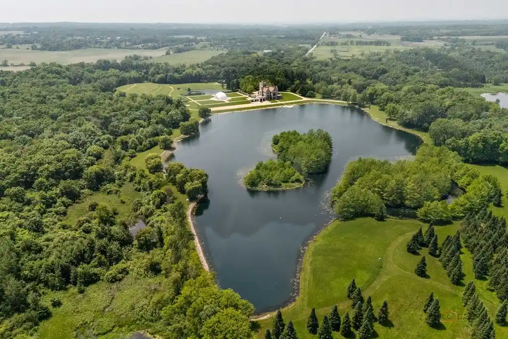 17519 Lincoln Rd An Extraordinary English Manor Showcasing Timeless Sophistication for 4877000 14