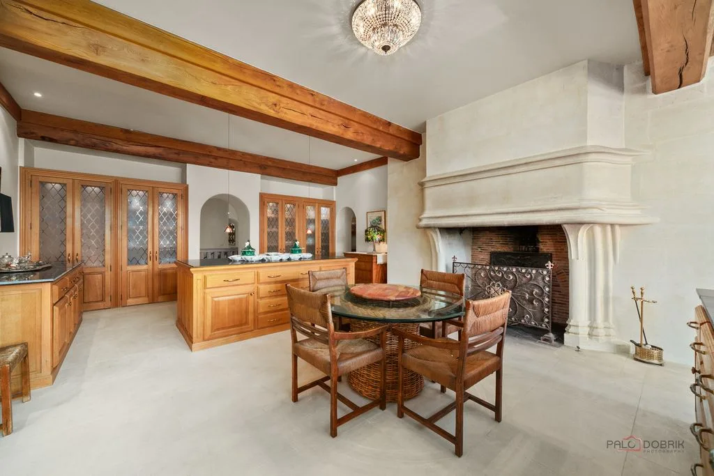 17519 Lincoln Rd An Extraordinary English Manor Showcasing Timeless Sophistication for 4877000 8