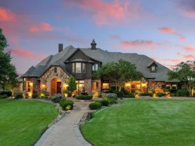 2 Groves Cir An Exceptional Texas Estate Offering Refined Luxury and Ultimate Privacy for 2.787 Million 1