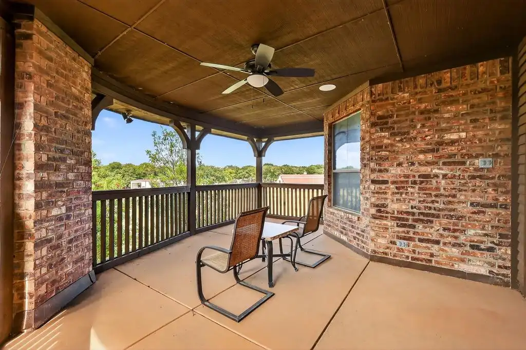 2 Groves Cir An Exceptional Texas Estate Offering Refined Luxury and Ultimate Privacy for 2.787 Million 15