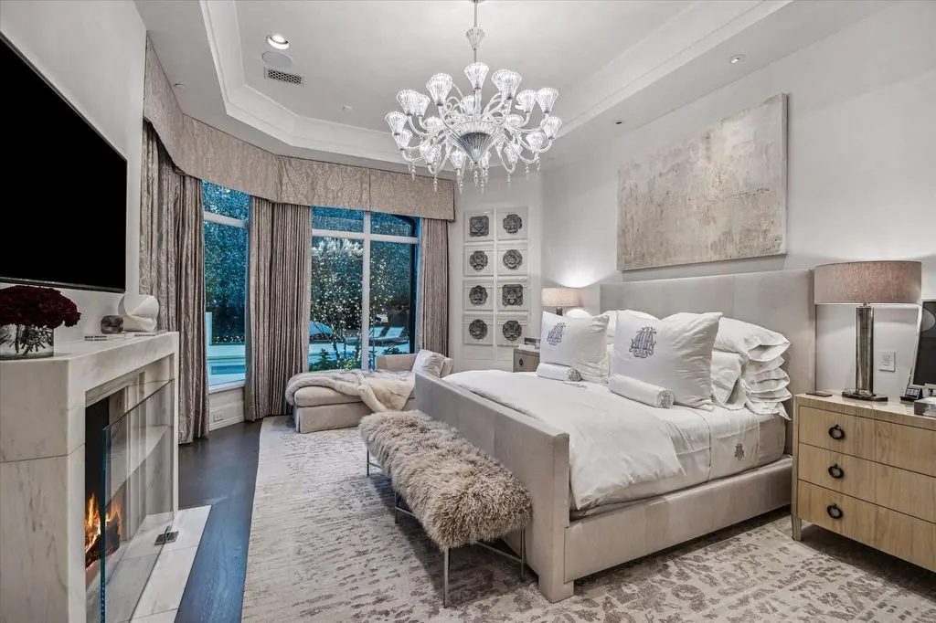 220 Merrie Way Ln A Texas Masterpiece Offering Bespoke Luxury at 9.995 Million 9