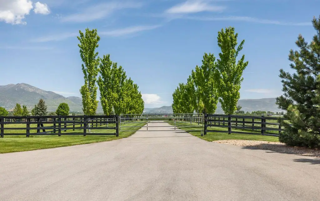 2251 W 2400 S A Breathtaking Heber Valley Equestrian Estate Offering Unrivaled Luxury on 5.5 Acres 19