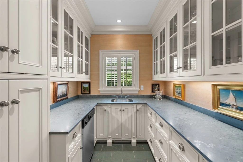 26 Longmeadow Dr A Stunning 8.5 Million Estate Nestled Beside Hale Reservation 10