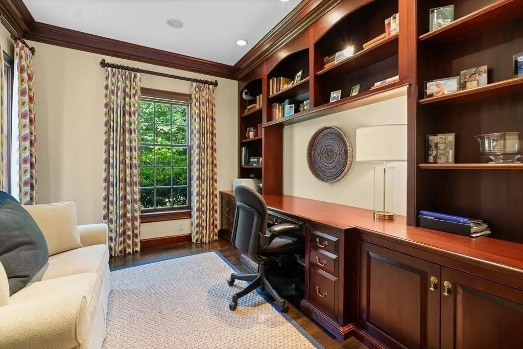 26 Longmeadow Dr A Stunning 8.5 Million Estate Nestled Beside Hale Reservation 11
