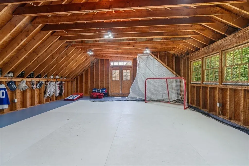 26 Longmeadow Dr A Stunning 8.5 Million Estate Nestled Beside Hale Reservation 17