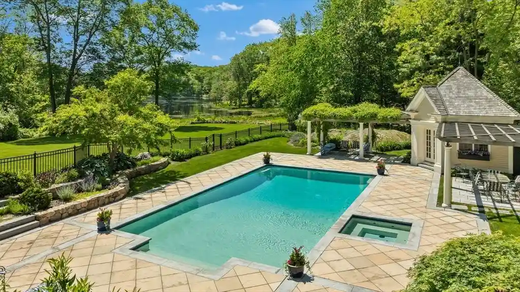 26 Longmeadow Dr A Stunning 8.5 Million Estate Nestled Beside Hale Reservation 4