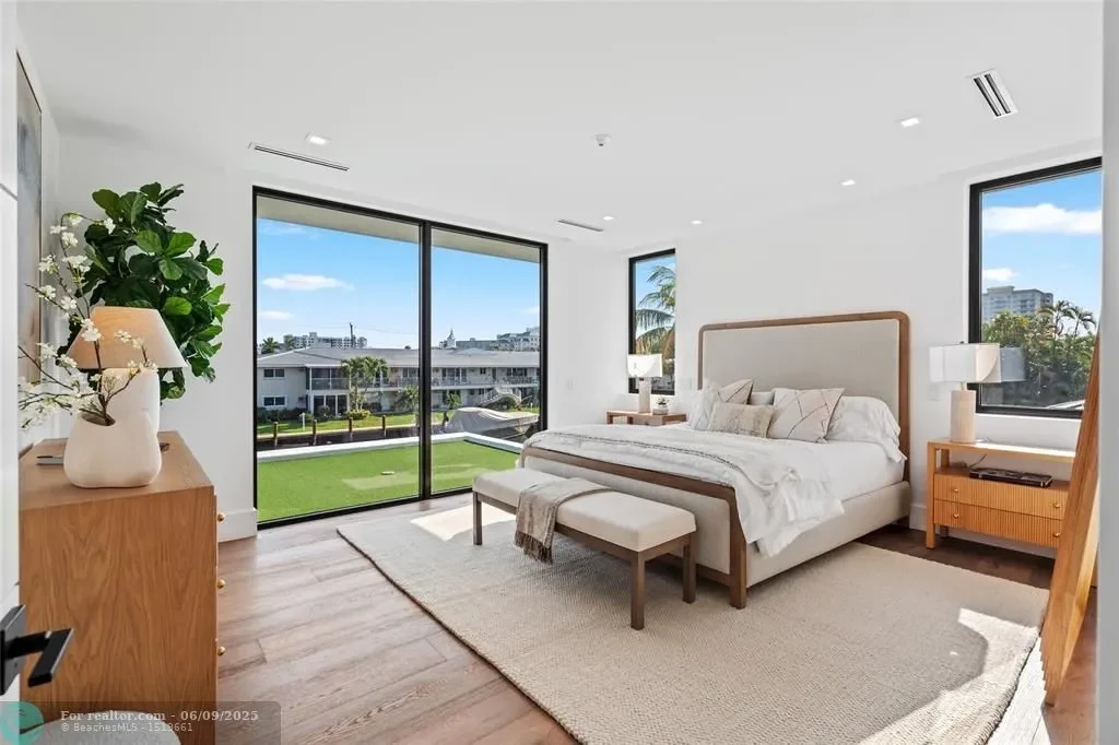 2849 NE 29th St Lists at 8.4M Breathtaking Ultra Luxury Waterfront Estate With Yacht Dock and Resort Style Living 10