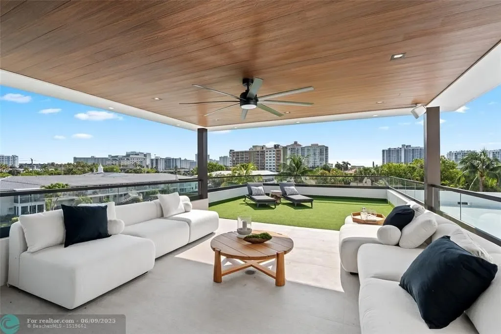 2849 NE 29th St Lists at 8.4M Breathtaking Ultra Luxury Waterfront Estate With Yacht Dock and Resort Style Living 8