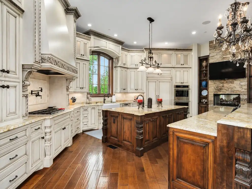 2925 Old Clarksville Pike Stunning Tennessee Estate Showcasing Unmatched Detail for 8 10