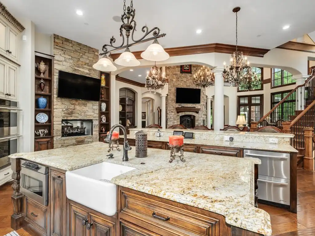 2925 Old Clarksville Pike Stunning Tennessee Estate Showcasing Unmatched Detail for 8 11