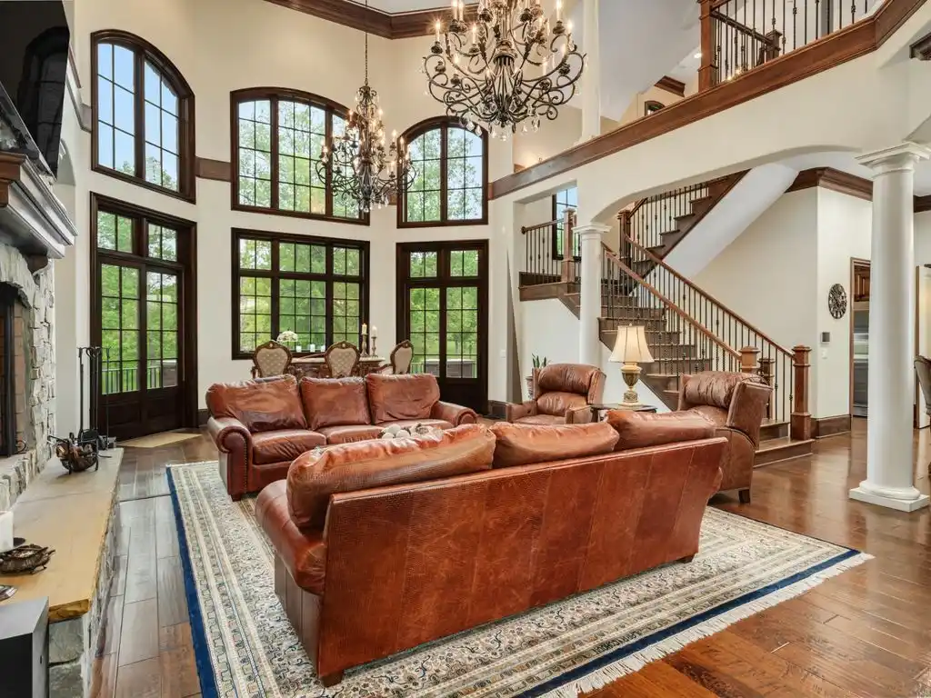 2925 Old Clarksville Pike Stunning Tennessee Estate Showcasing Unmatched Detail for 8 8