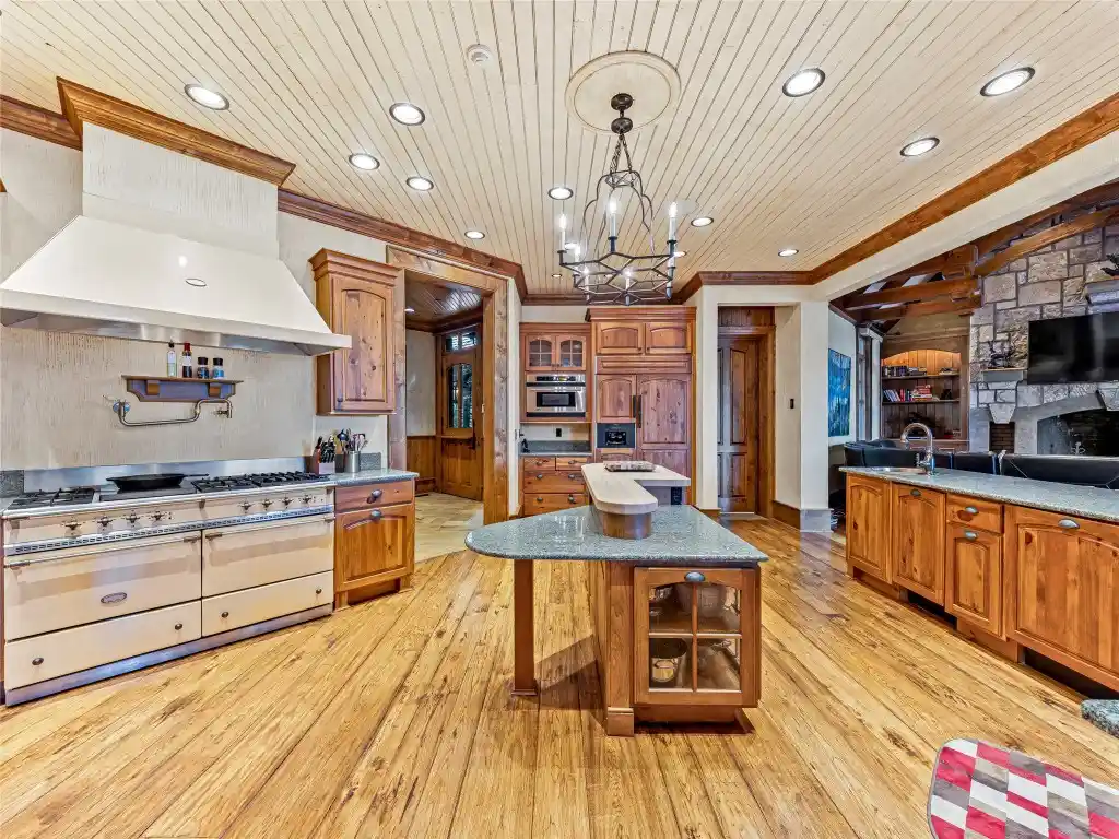 41 Chimney Point A Breathtaking Lake and Mountain Estate Redefining Serenity for 10.25 Million 9