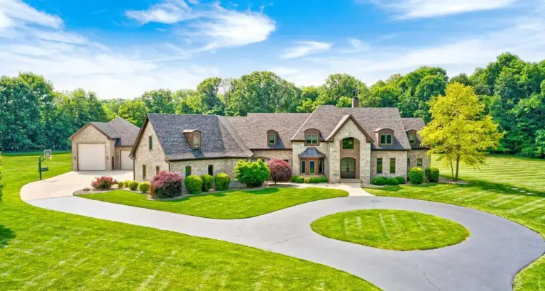 A Serene $2.3 Million Indiana Retreat Custom-Built by Duke Homes Amid Tree-Lined Tranquility