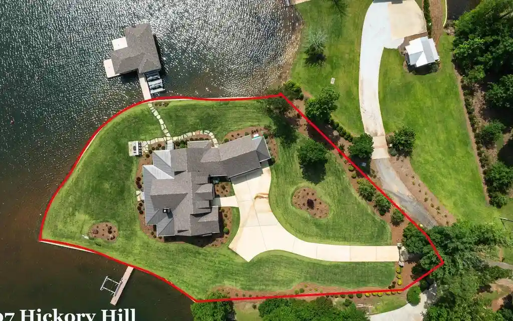 507 Hickory Hill Rd A Luxurious Waterfront Haven With 437 Feet of Shoreline for 4.128 Million 3