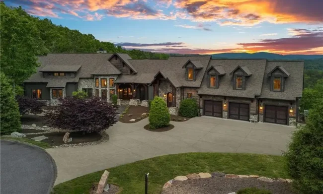 A Breathtaking $5.83 Million North Carolina Estate with Sweeping Long-Range Mountain Views
