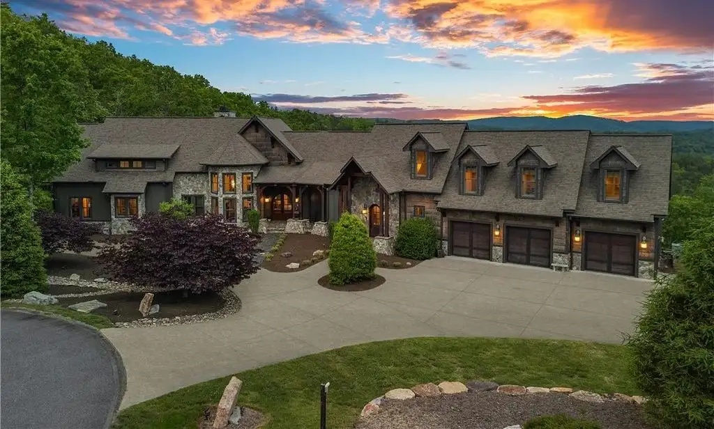 539 Nightshade Road A Breathtaking 5.83 Million Estate Blending Rustic Elegance and Mountain Majesty in North Carolina 1