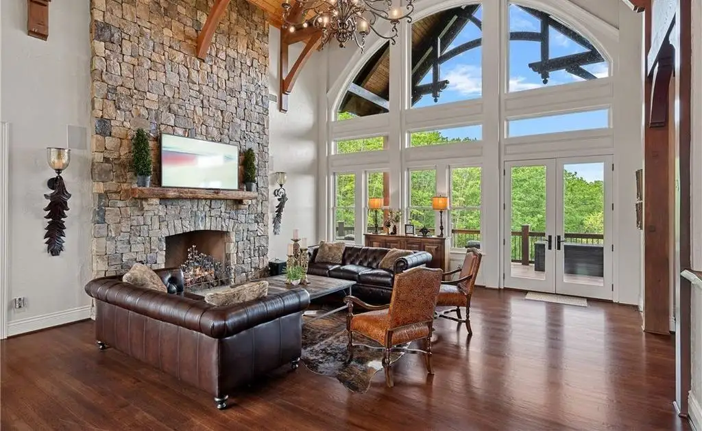 539 Nightshade Road A Breathtaking 5.83 Million Estate Blending Rustic Elegance and Mountain Majesty in North Carolina 5