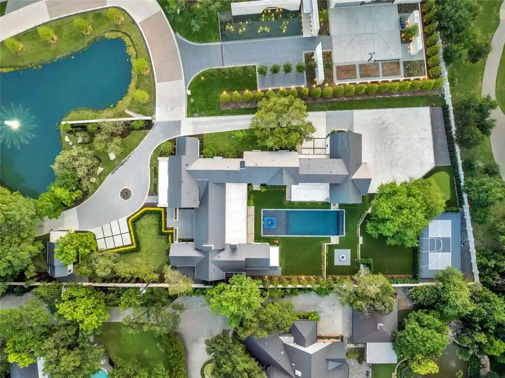 5531 Walnut Hill Ln Offers a Magnificent Blend of Legacy Architecture and Modern Luxury at 17 5