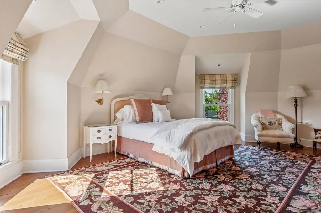 59 Boyesen Rd An Exquisite 24M Shingle Style Masterpiece by Architect John David Rose 11