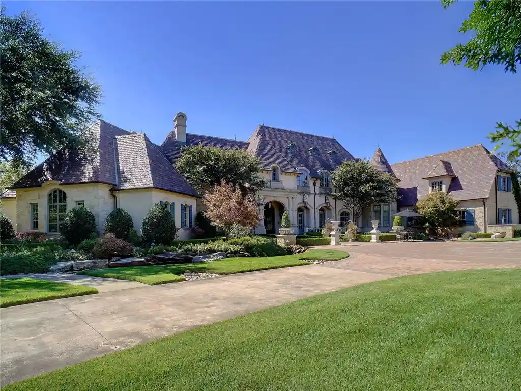 5905 Giverny A Breathtaking 12 Million Waterfront Estate in Prestigious Chateau Du Lac 3