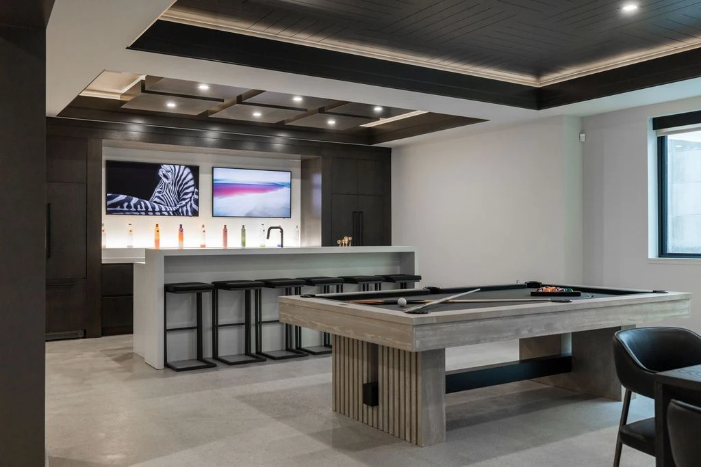 600 Chase Ln Offers 7.79M of Pure Luxury by Sapphire Homes in Michigan 10