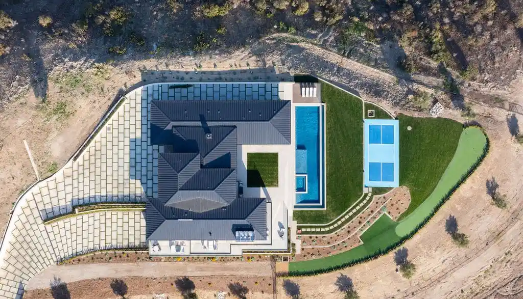 6050 Murphy Way Unveils a Bold 42.9 Million Vision of Coastal Modern Perfection 11