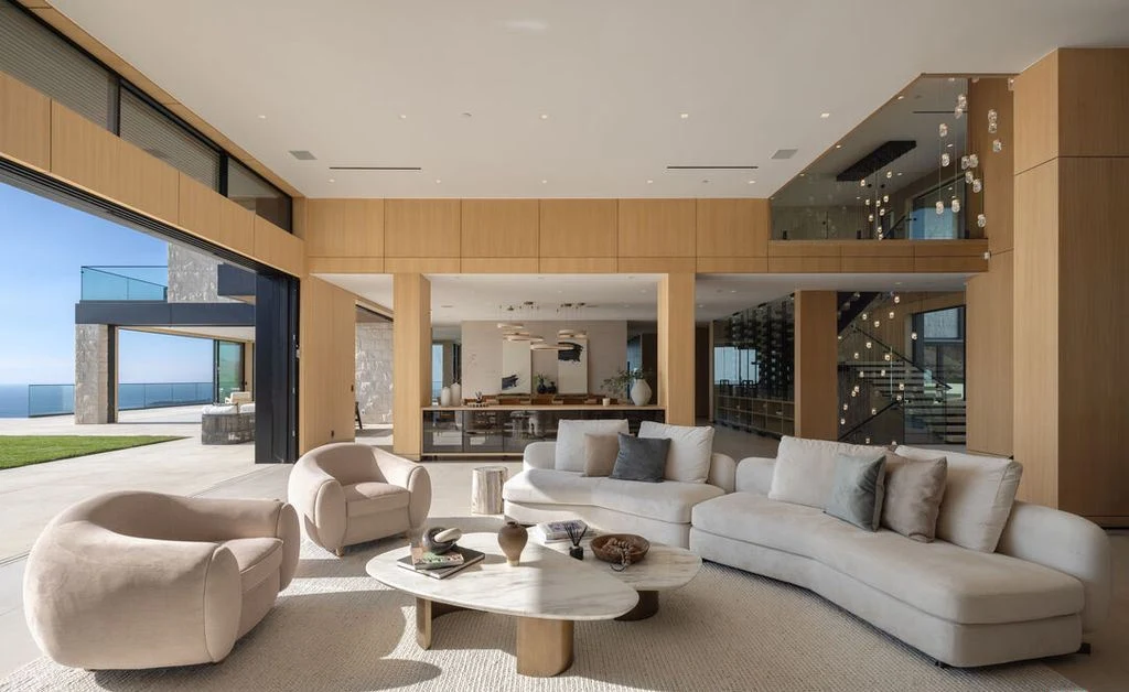 6050 Murphy Way Unveils a Bold 42.9 Million Vision of Coastal Modern Perfection 3