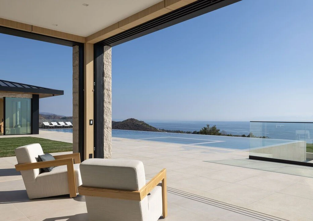 6050 Murphy Way Unveils a Bold 42.9 Million Vision of Coastal Modern Perfection 5