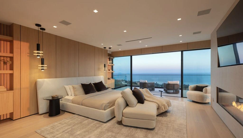 6050 Murphy Way Unveils a Bold 42.9 Million Vision of Coastal Modern Perfection 6