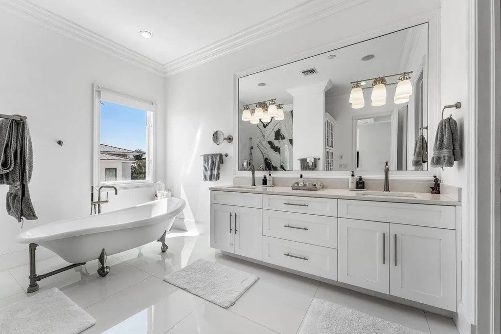 Rooftop terrace of 6080 Old Ocean Boulevard with panoramic Atlantic Ocean view and fireplace