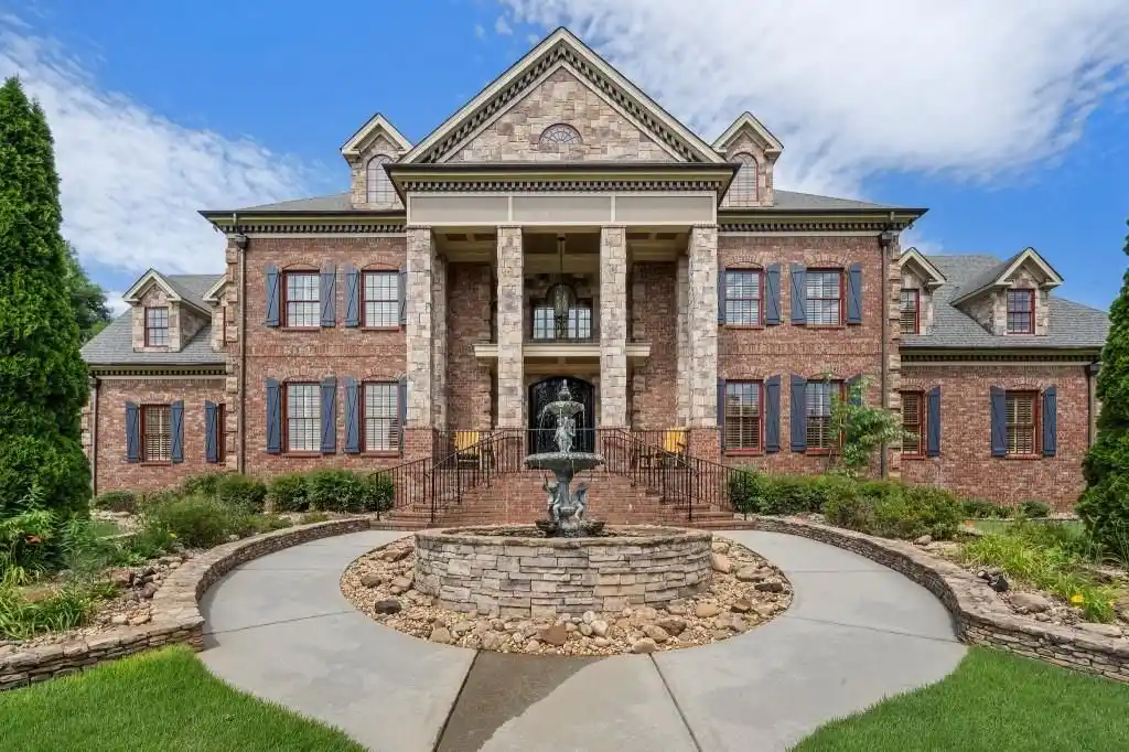 65 Ambrosia Walk A Magnificent 5.899M Georgia Estate of Timeless Architecture and Craftsmanship 15