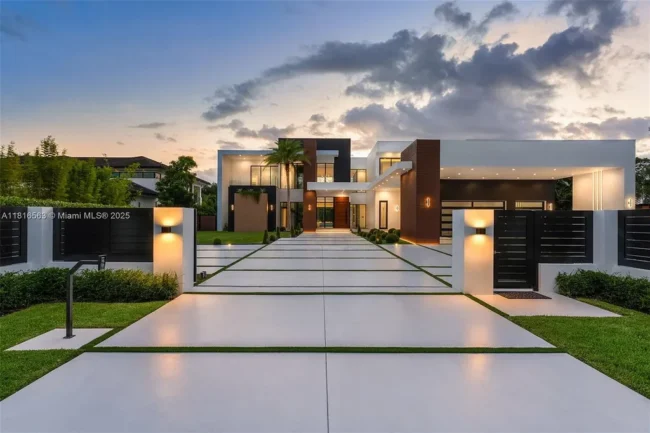 Modern $10 Million Miami Retreat Blends Resort Luxury with Smart Living Perfection