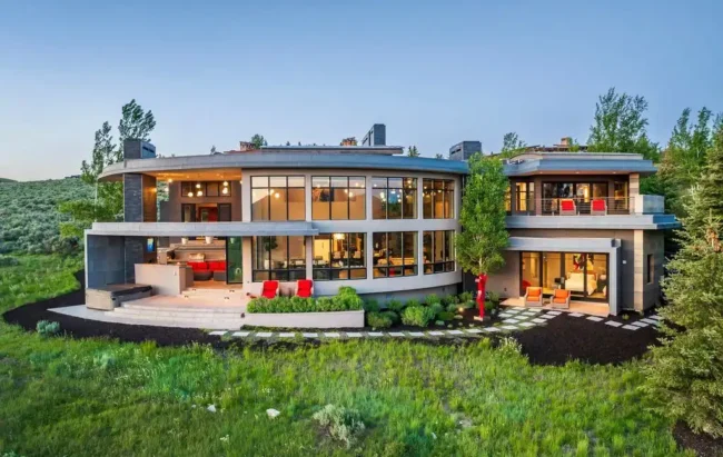 Breathtaking $8.95M Retreat in Promontory Boasts Panoramic Views of Ski Resorts & Wasatch Range