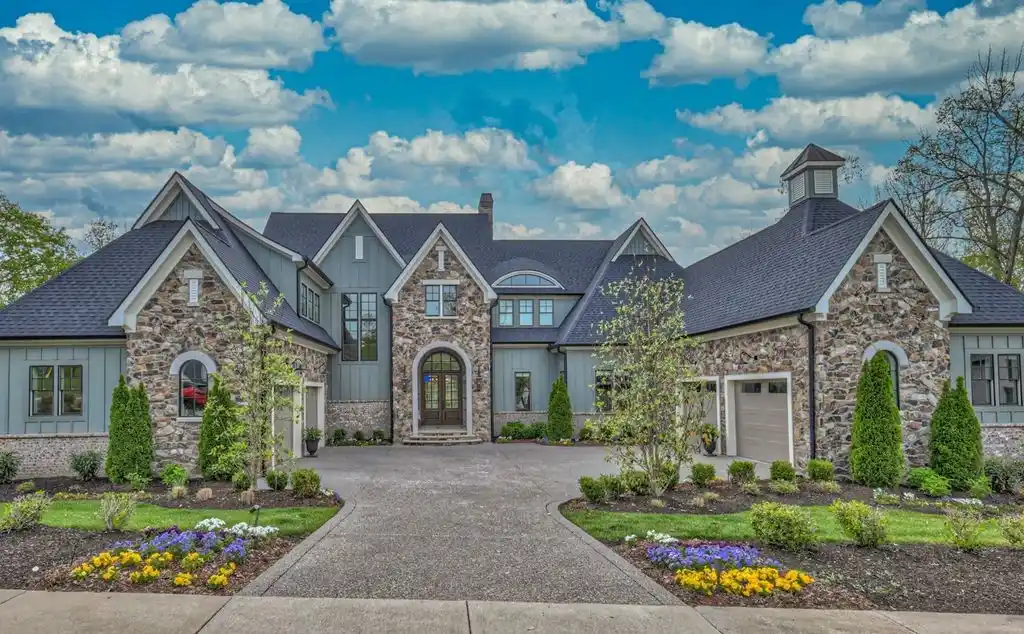 8119 Mountaintop Dr Stunning Tennessee Home with Premium Features for 3 2