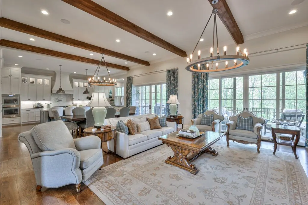 8119 Mountaintop Dr Stunning Tennessee Home with Premium Features for 3 5