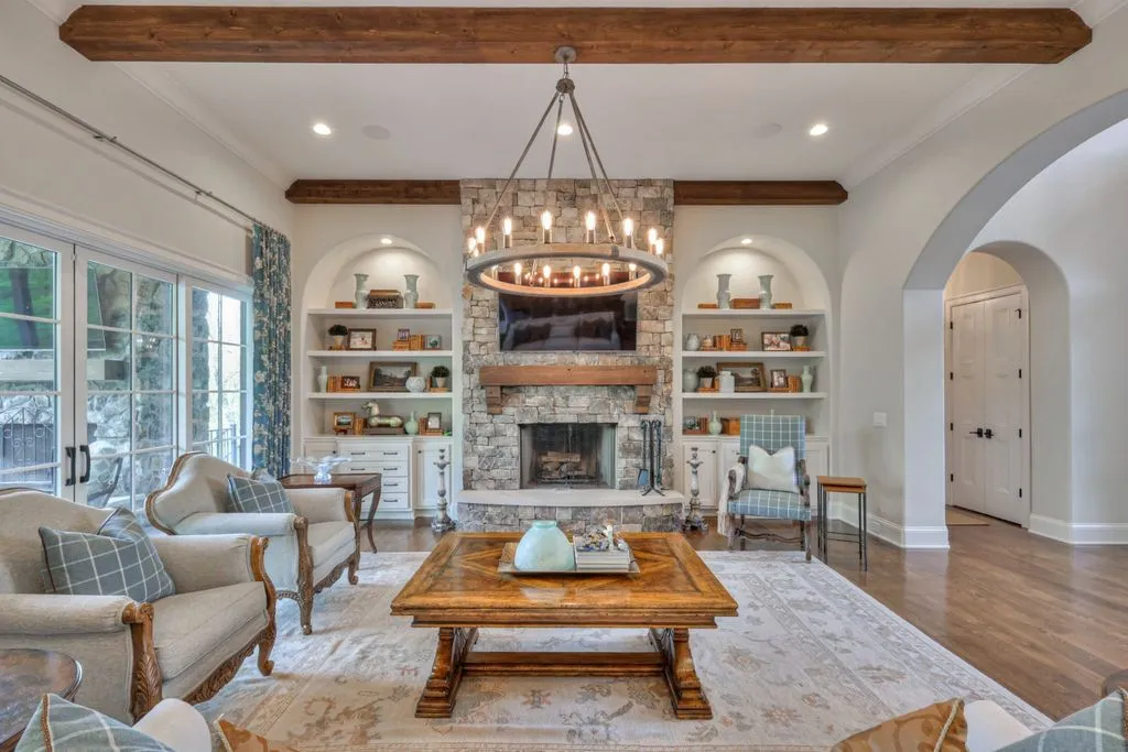 8119 Mountaintop Dr Stunning Tennessee Home with Premium Features for 3 6