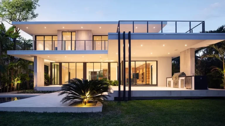 99 Residence in Bay Harbor by SDH Studio, A Tropical Modern Home Framing Water, Light, and Family Living