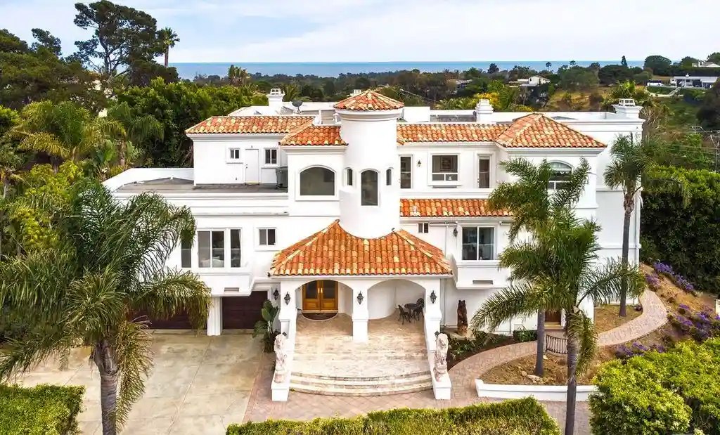 Exquisite Coastal Living at 6400 Kanan Dume Rd A 10.849M Private Estate of Unparalleled Elegance 3