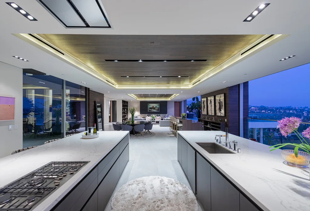 Los Tilos by Whipple Russell Architects, A Modern Hollywood Hills Home with Jetliner Views and Terraced Serenity