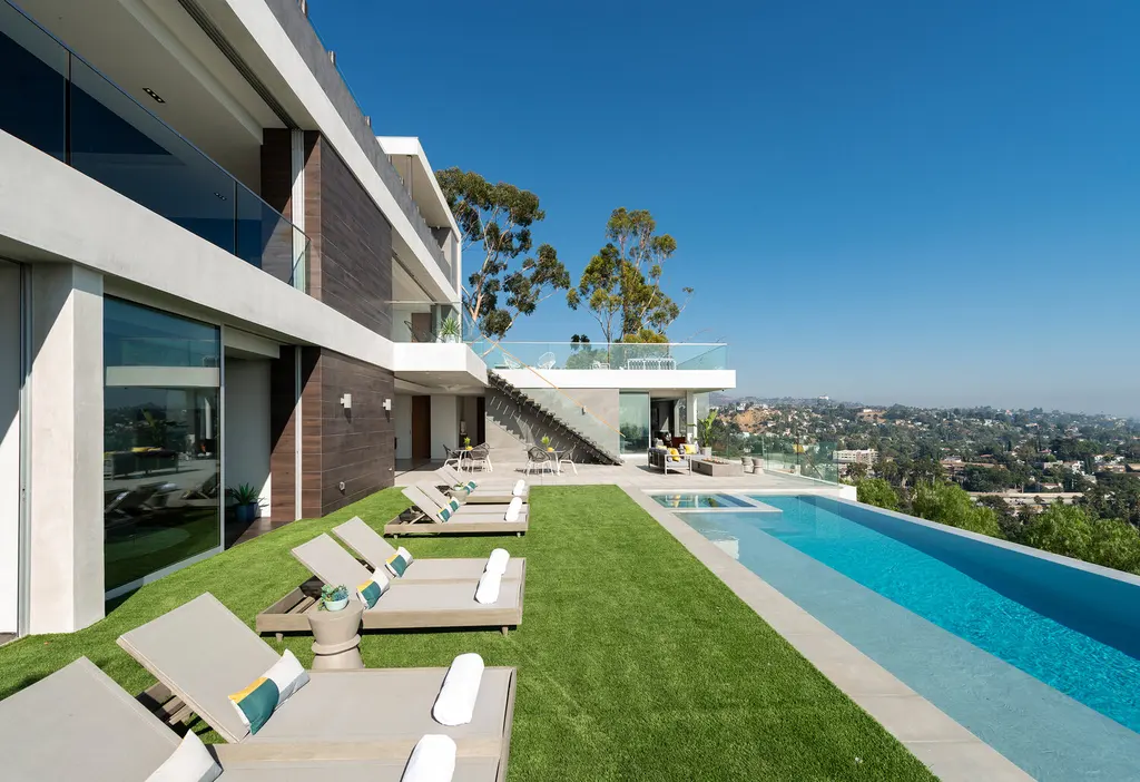 Los Tilos by Whipple Russell Architects, A Modern Hollywood Hills Home with Jetliner Views and Terraced Serenity