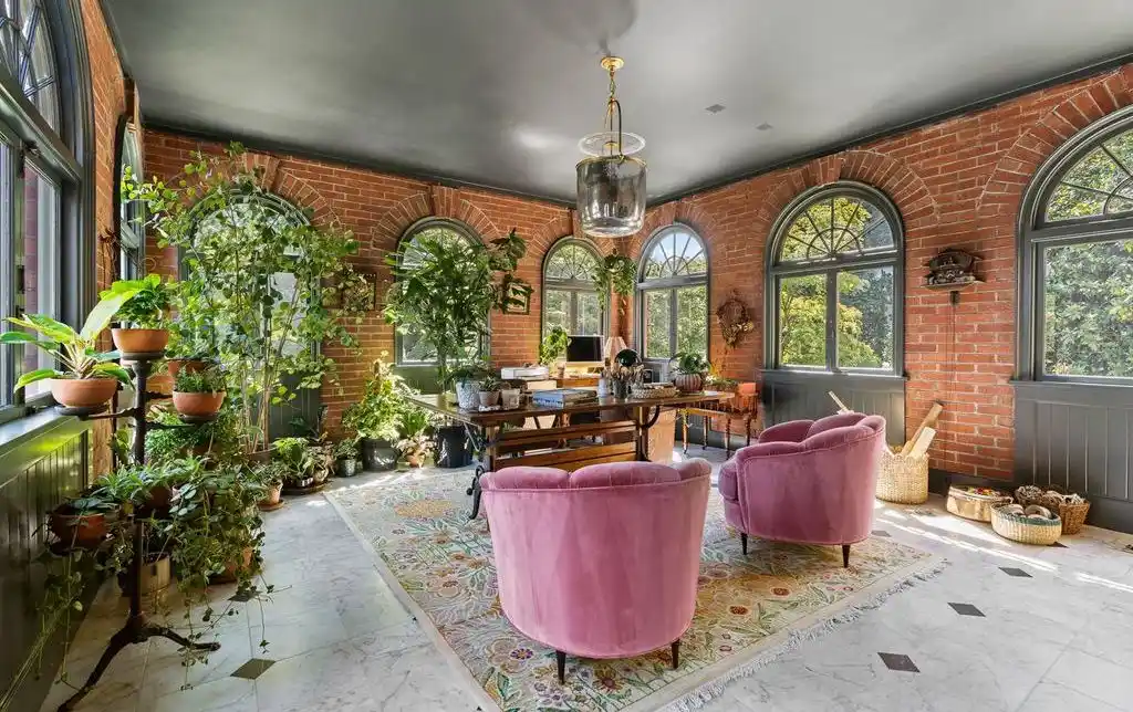 Luxury Reimagined 3360 SE Ankeny St Combines Historic Beauty and Modern Comfort 13