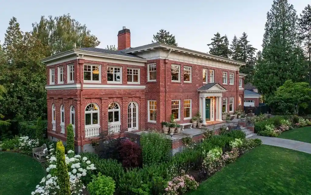 Luxury Reimagined 3360 SE Ankeny St Combines Historic Beauty and Modern Comfort 3