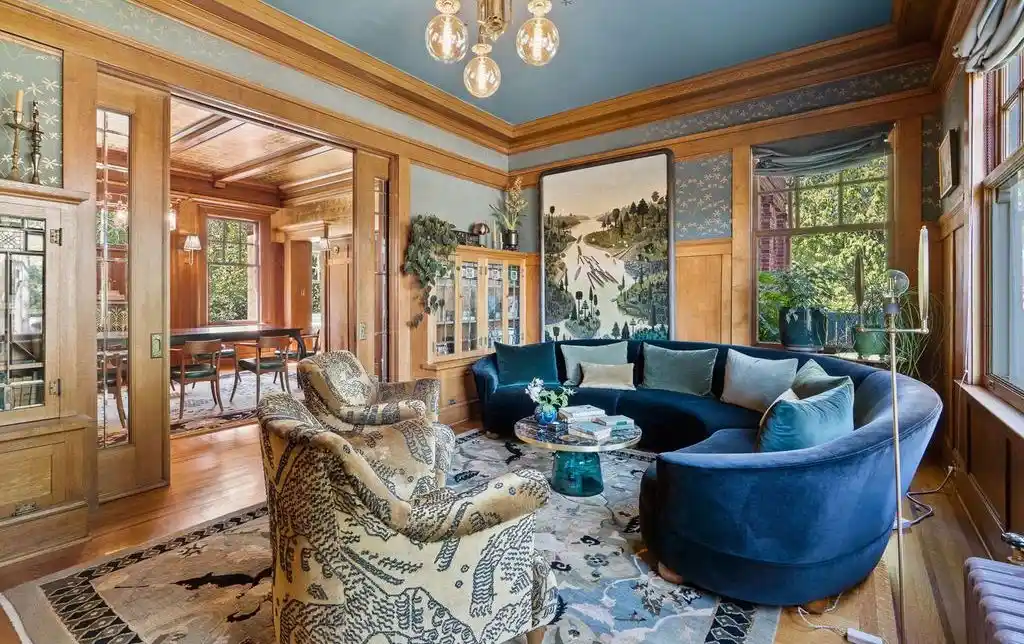 Luxury Reimagined 3360 SE Ankeny St Combines Historic Beauty and Modern Comfort 5
