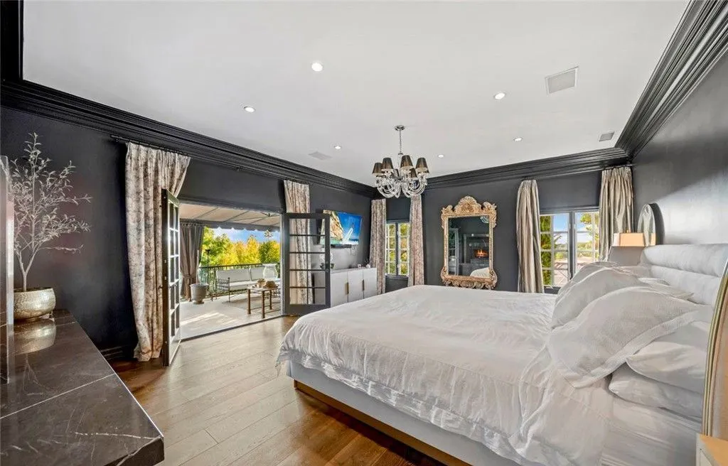 Luxury and Comfort Define 27571 Deputy Cir Now Asking 8988000 12